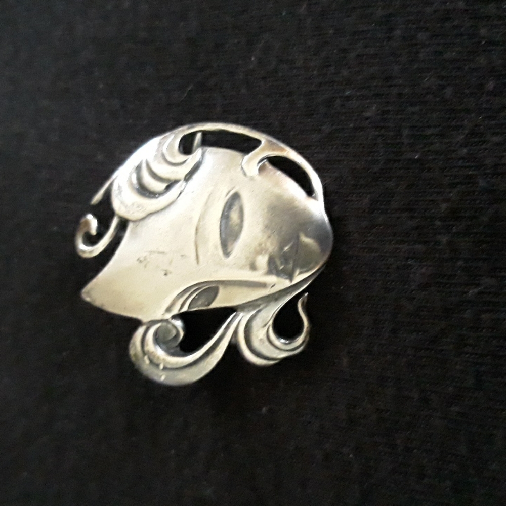 sterling silver pendant/ brooch